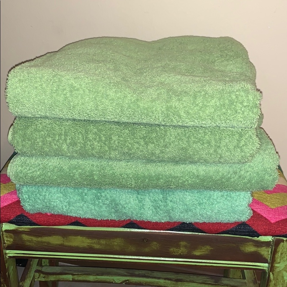 4 Lime green large 100% cotton bath towels